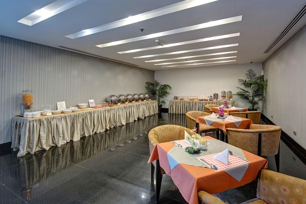 Beach Hotel Apartment Дубай Екстериор снимка